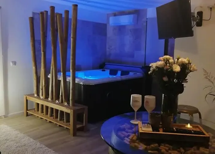 Le Pavillon Des Pivoines 4*